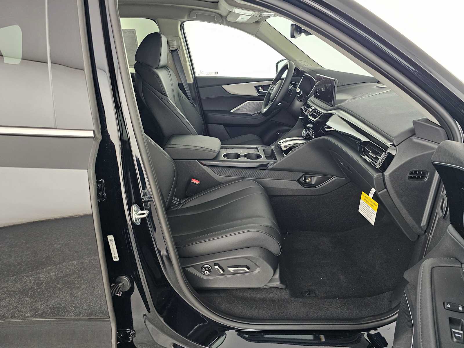 New 2026 Acura MDX SH-AWD image 14