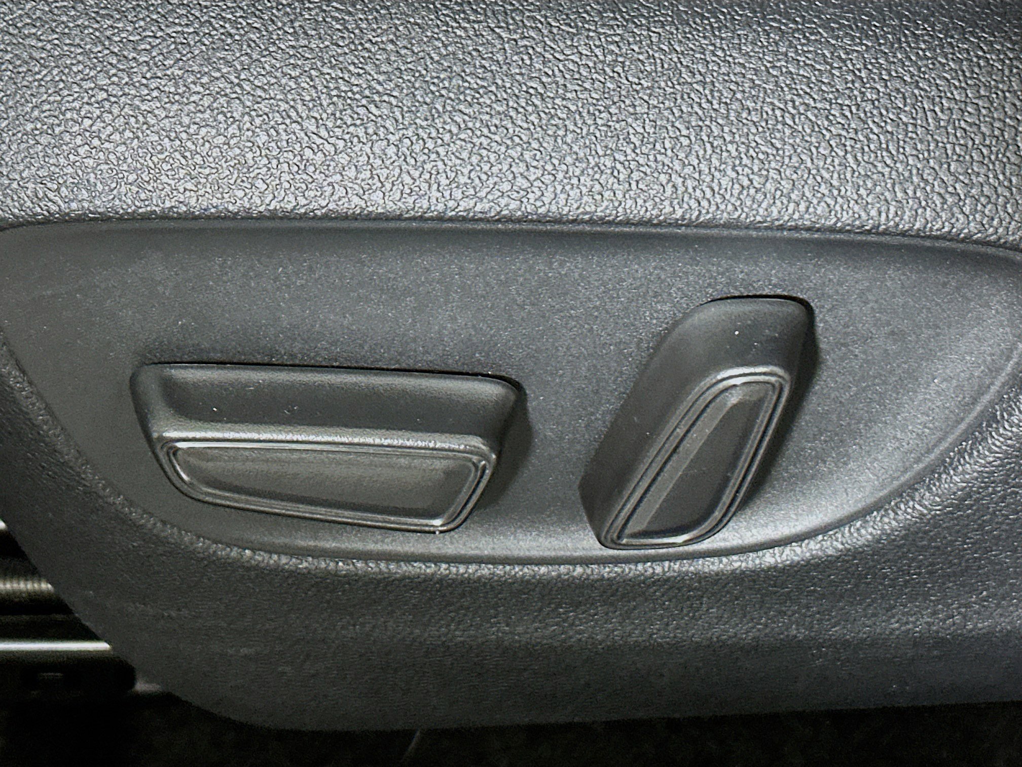 Used 2023 Toyota Highlander LE image 13