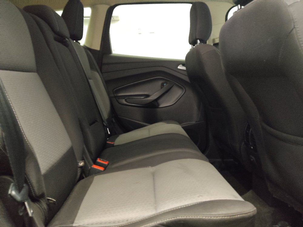 Used 2019 Ford Escape SE FWD image 19