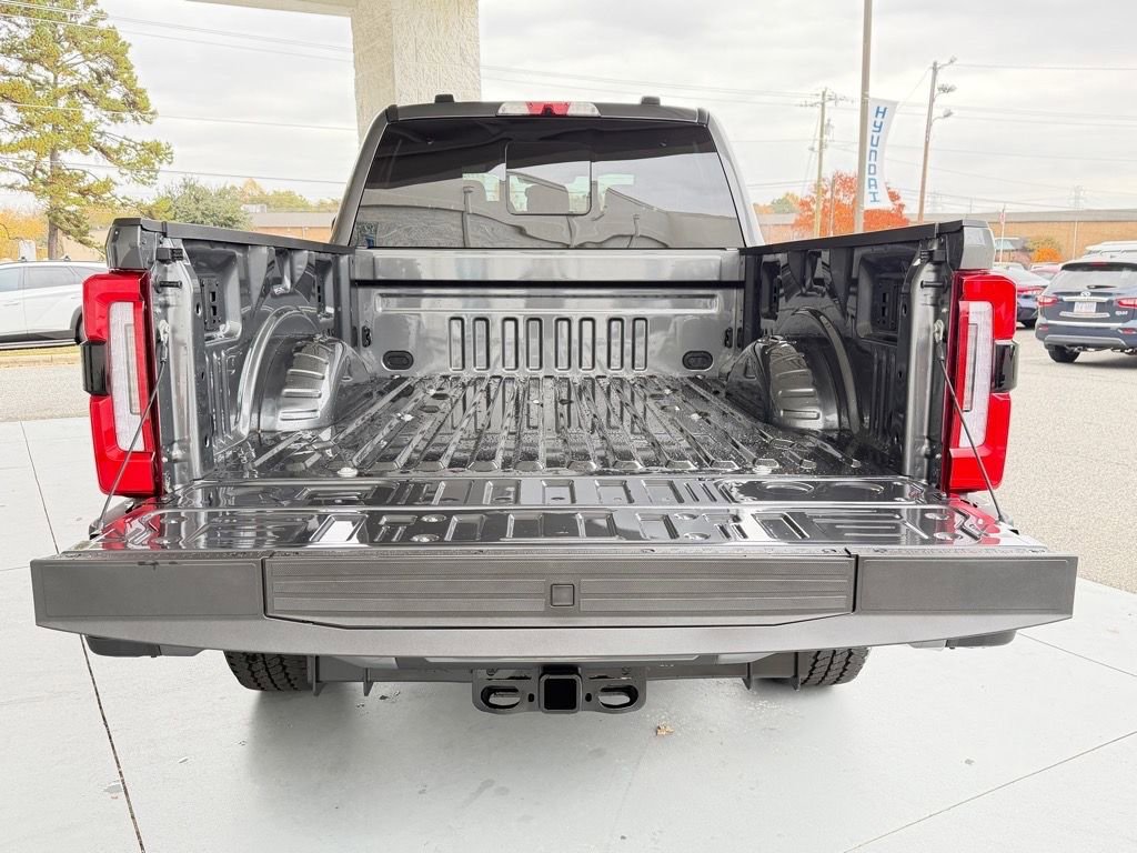 New 2026 Ford F350 Platinum w/ FX4 Off-Road Package image 3