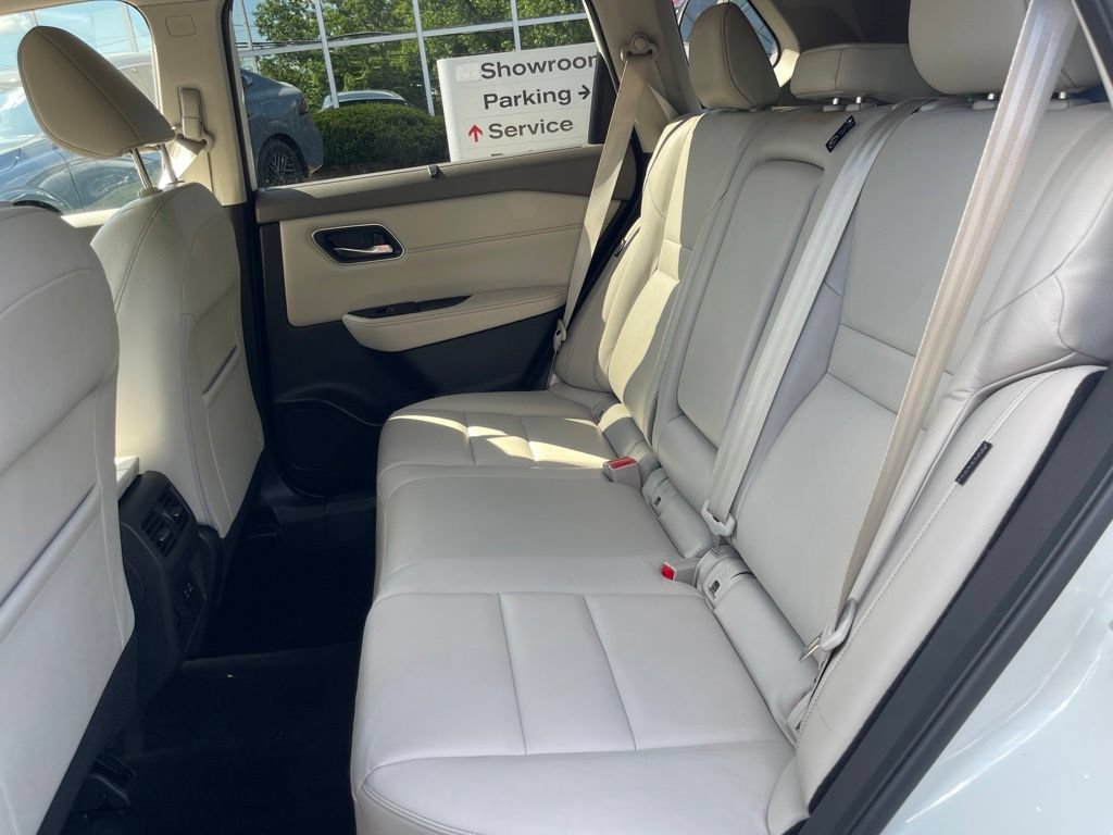 Certified 2021 Nissan Rogue SL w/ Premium Package AWD/4WD image 14