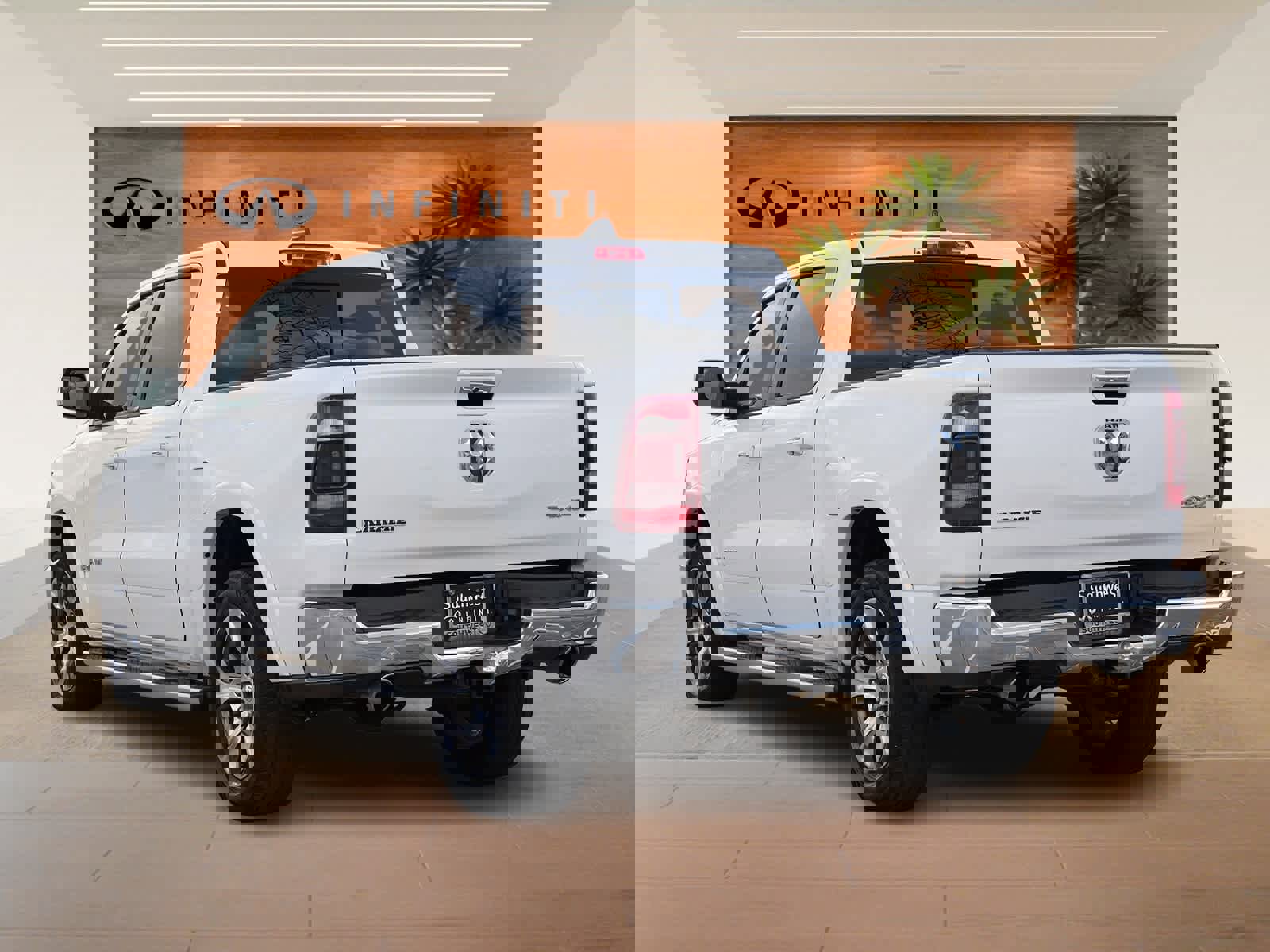 Used 2019 RAM 1500 Laramie image 5