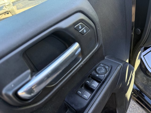 Used 2019 Chevrolet Silverado 1500 Custom Trail Boss w/ Custom Convenience Package image 18