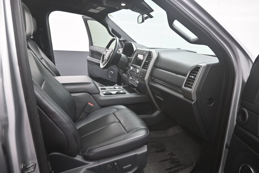 Used 2021 Ford Expedition XLT RWD image 16