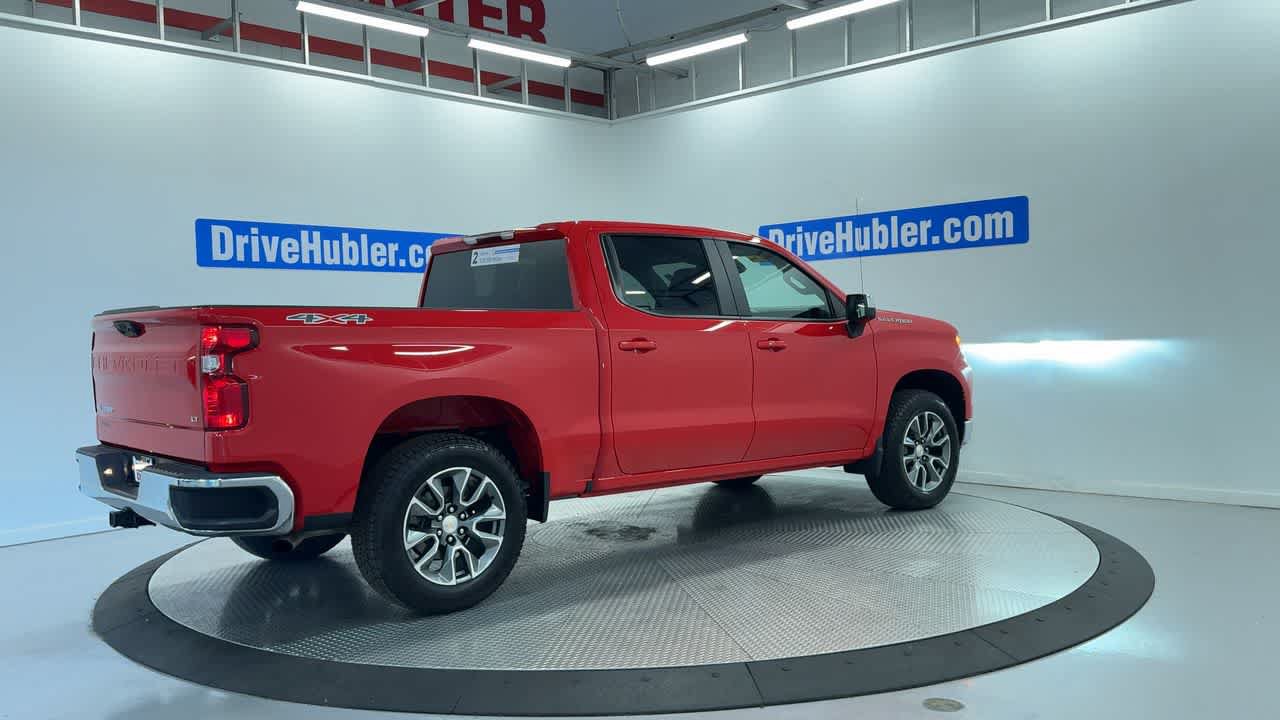 Used 2025 Chevrolet Silverado 1500 LT AWD/4WD image 2