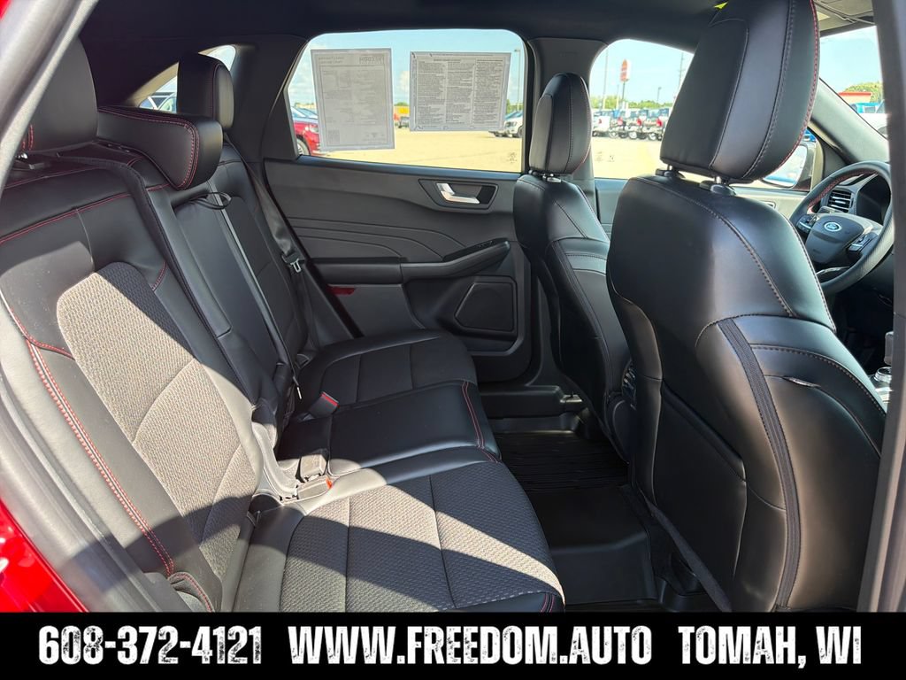 Used 2024 Ford Escape ST-Line w/ Tech Pack #1 AWD/4WD image 28