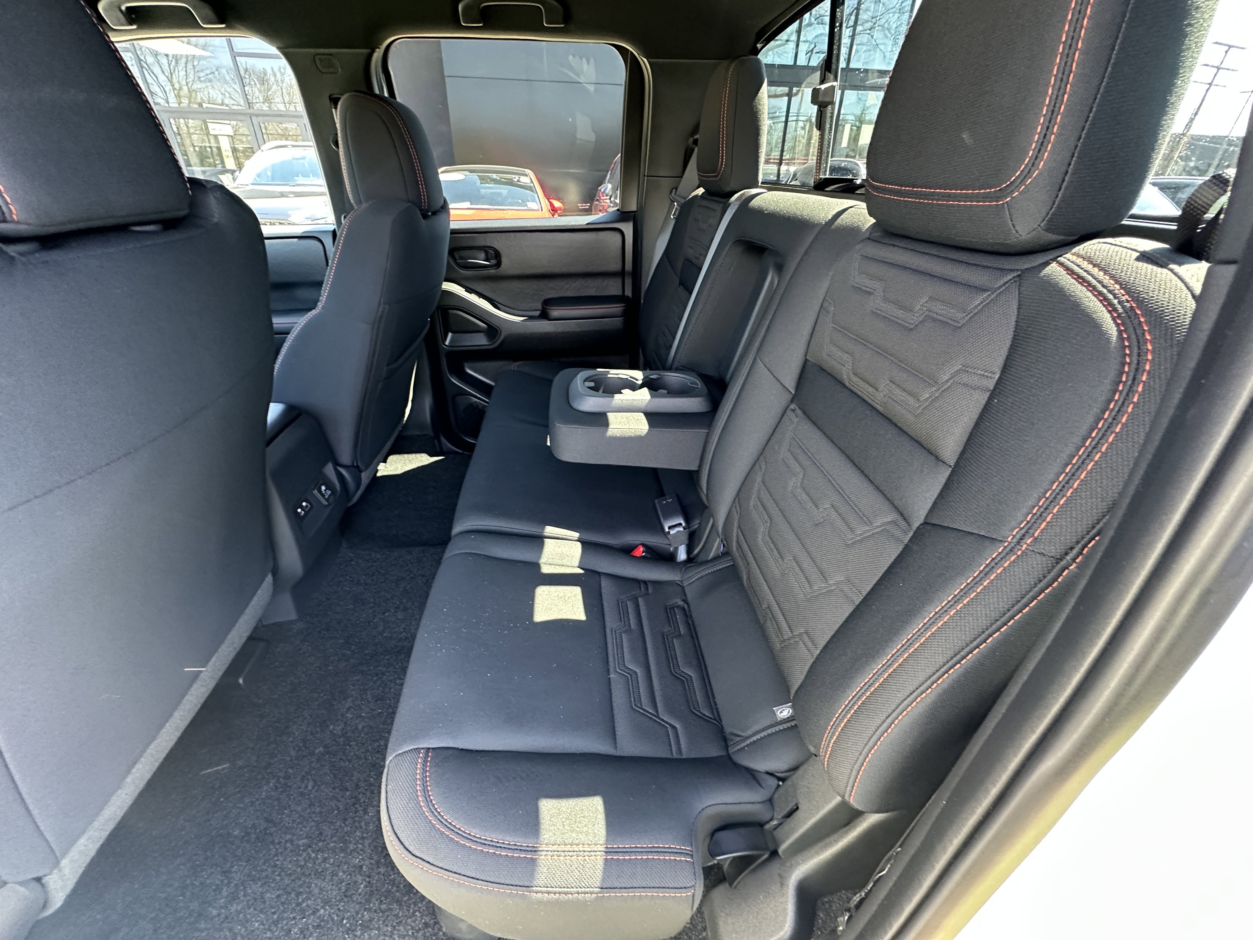 Used 2026 Nissan Frontier PRO-4X w/ Pro-4x Convenience Package image 32