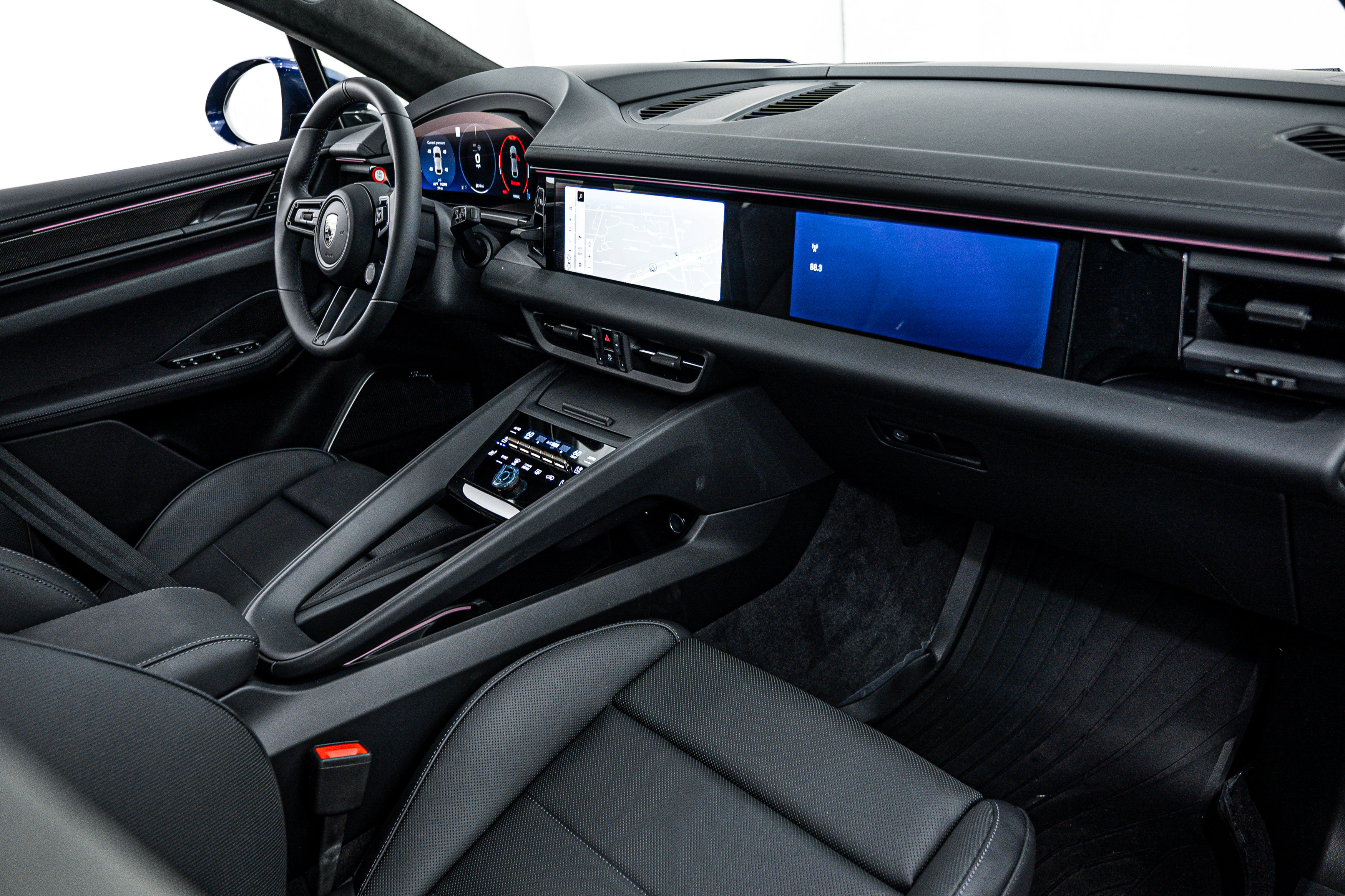 New 2025 Porsche Macan Turbo Electric image 16