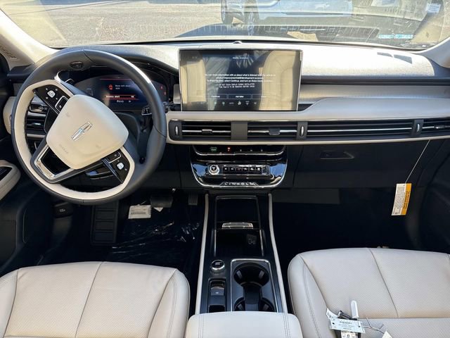 New 2026 Lincoln Corsair Premiere image 16