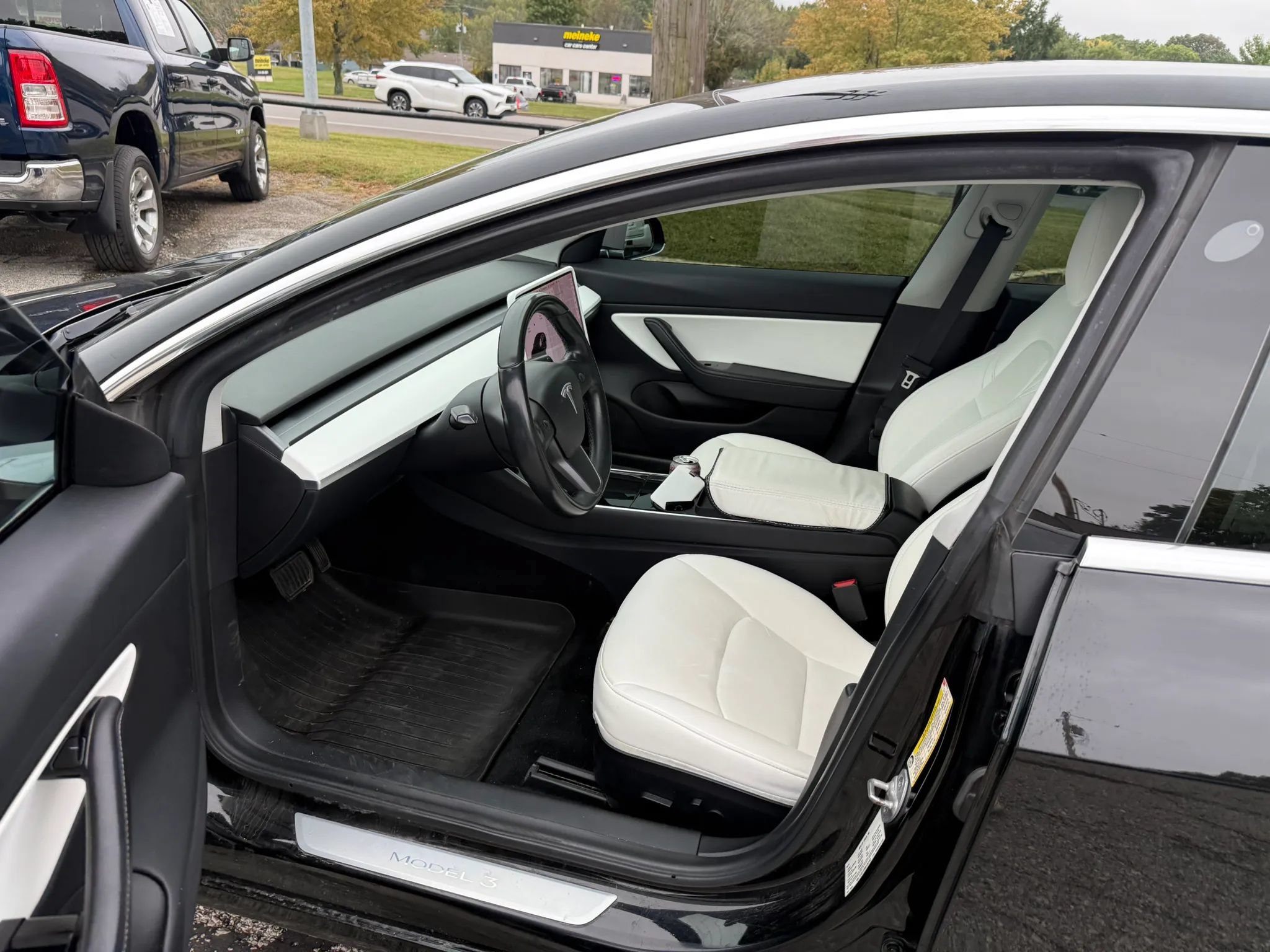 Used 2019 Tesla Model 3 Long Range AWD/4WD image 5