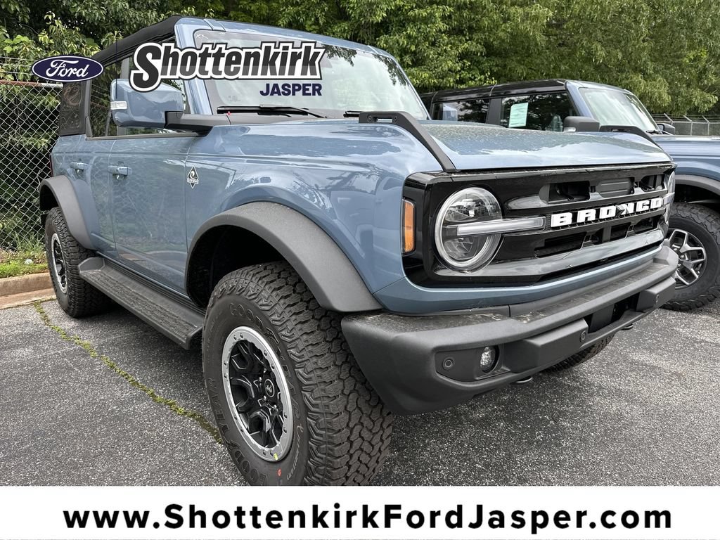 New 2025 Ford Bronco Outer Banks w/ Sasquatch Package