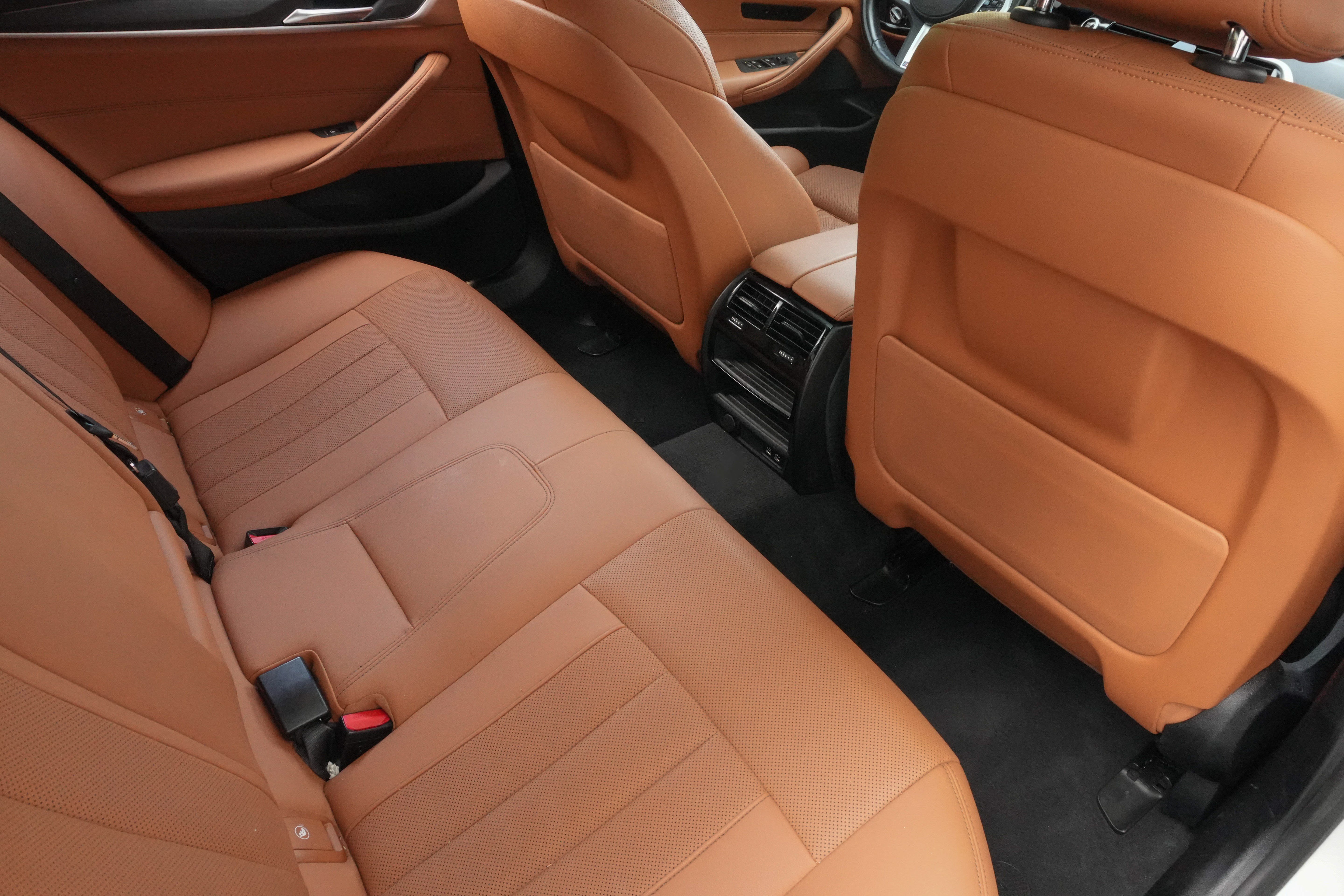 Used 2023 BMW 540i w/ M Sport Package RWD image 30