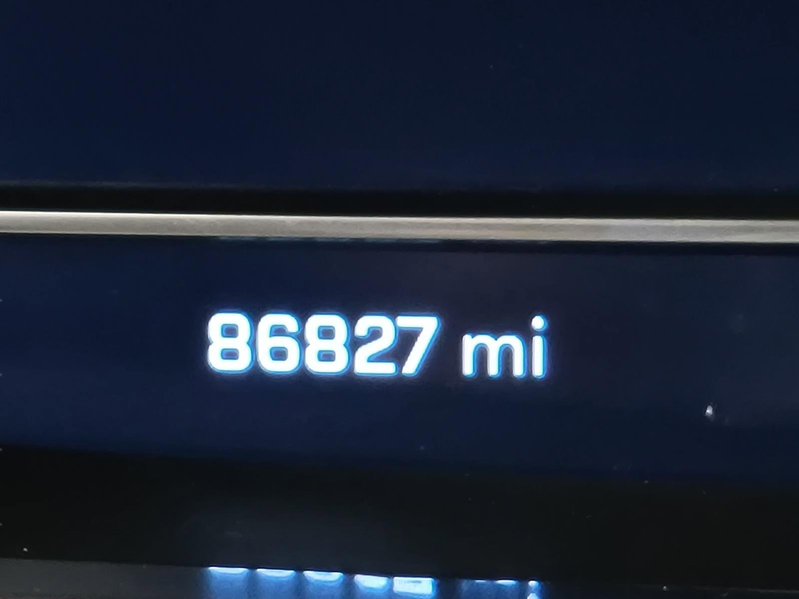 Used 2023 Chevrolet Suburban High Country AWD/4WD image 31