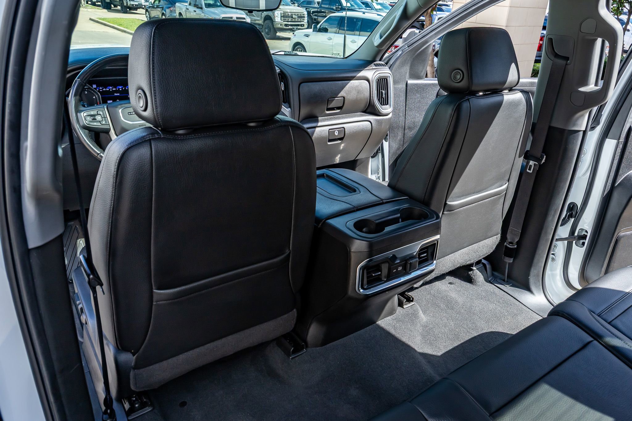 Used 2022 GMC Sierra 3500 Denali w/ Denali Ultimate Package AWD/4WD image 34