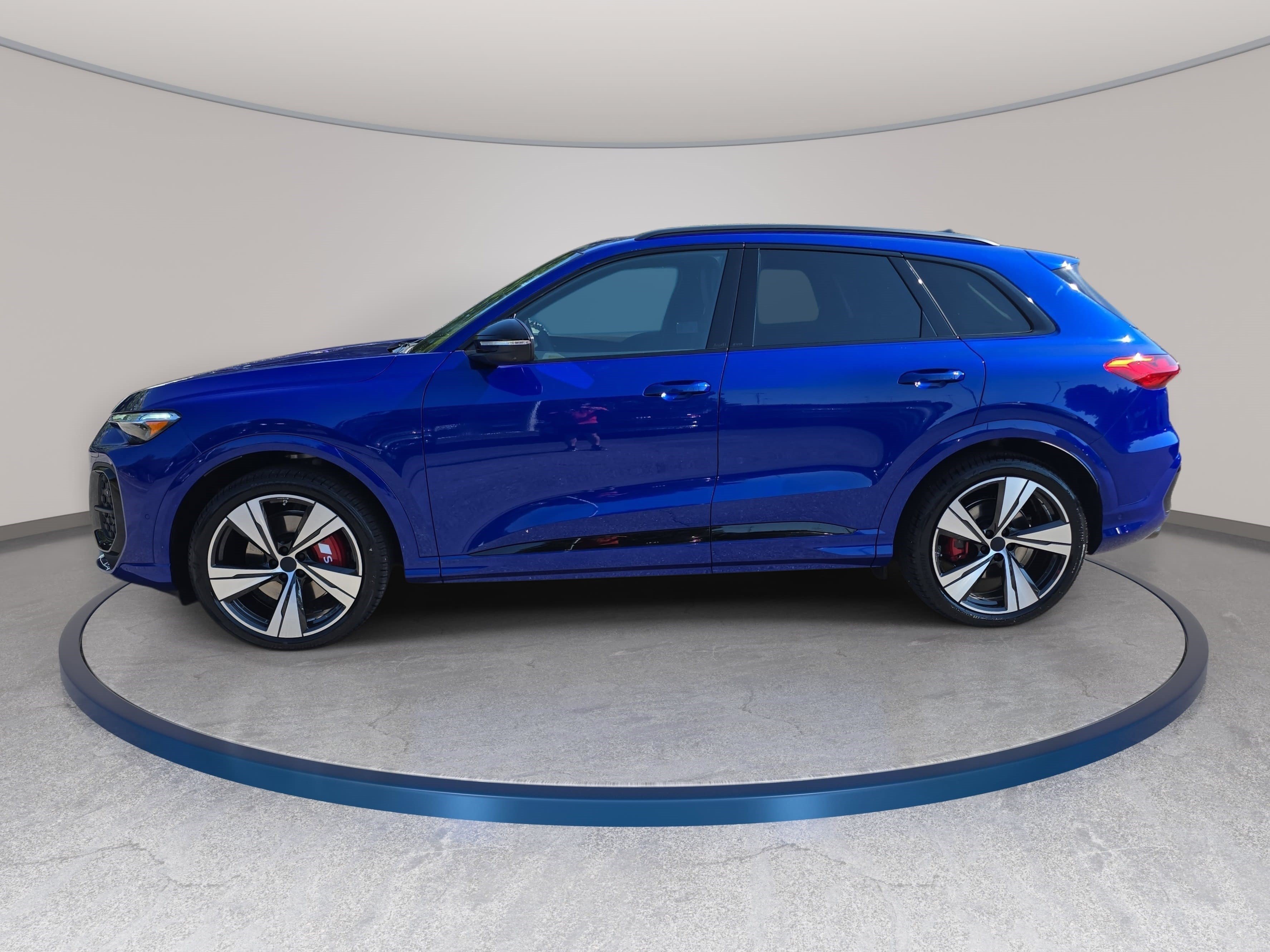 New 2026 Audi SQ5 Prestige AWD/4WD image 8