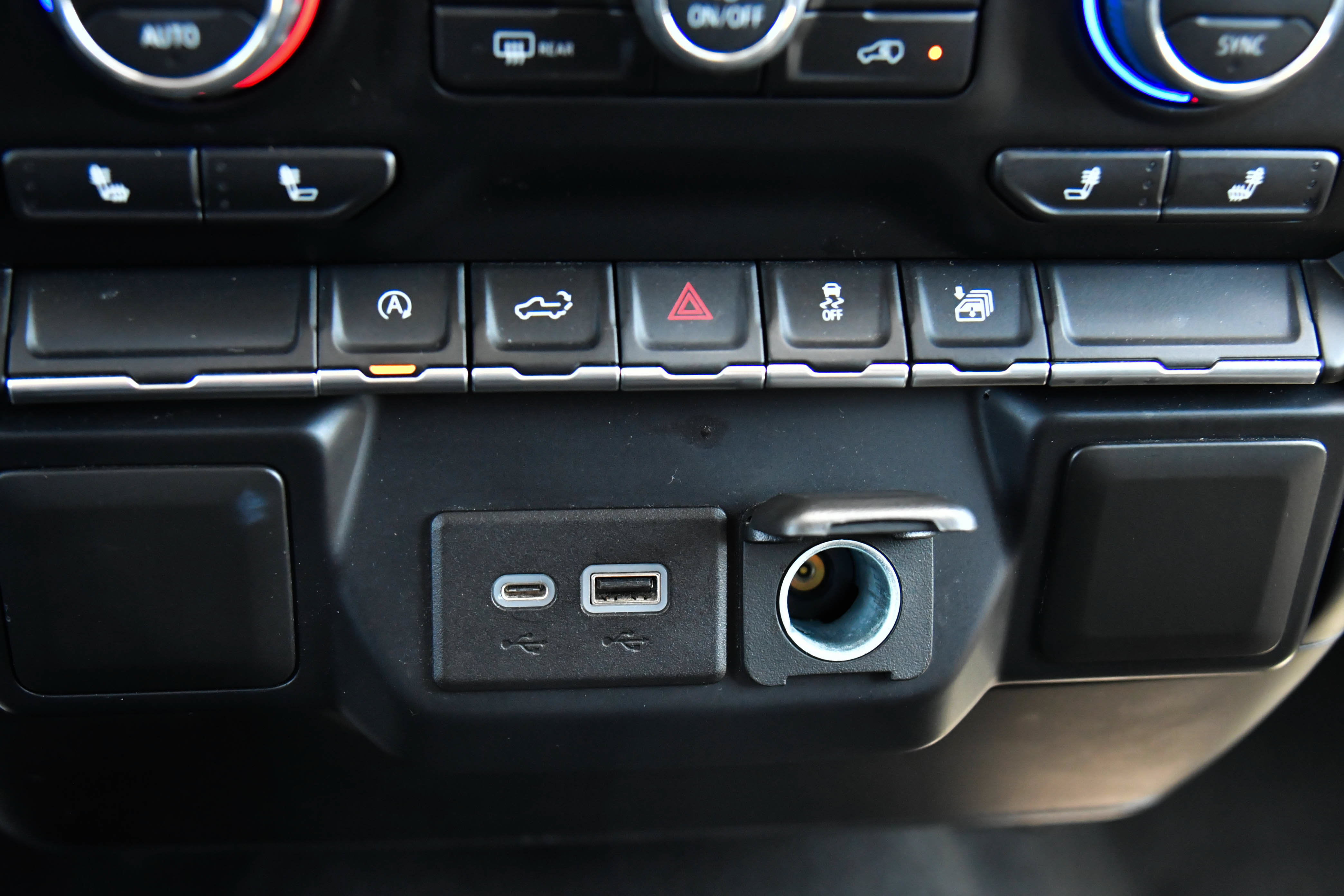 Used 2022 Chevrolet Silverado 1500 LT RWD image 24