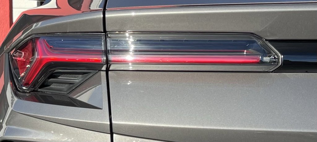 Used 2021 Lamborghini Urus image 11