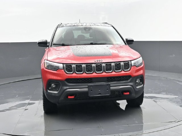 Used 2025 Jeep Compass Trailhawk AWD/4WD image 21