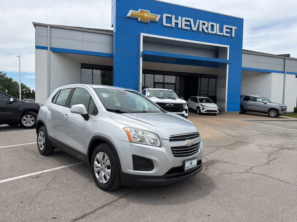 Used 2016 Chevrolet Trax LS FWD image 1