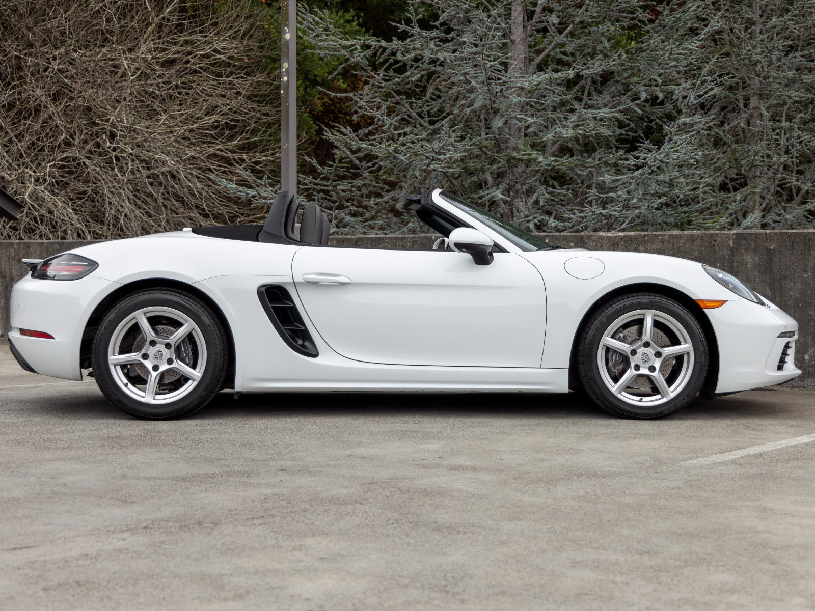Certified 2017 Porsche 718 Boxster RWD image 12