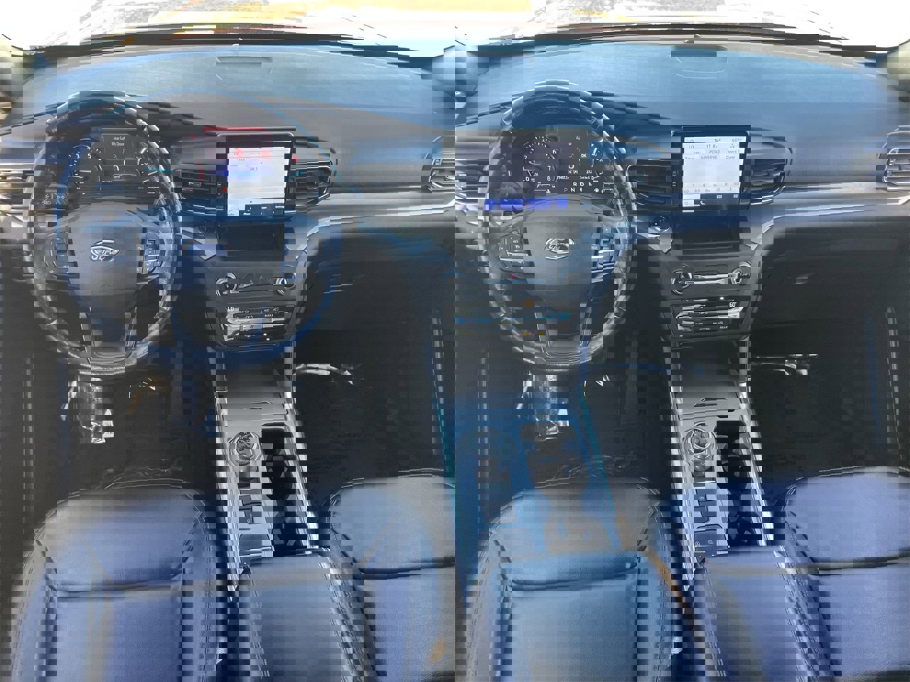 Used 2020 Ford Explorer XLT w/ Equipment Group 202A image 14