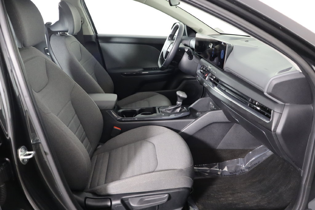 Used 2025 Kia K4 EX FWD image 18