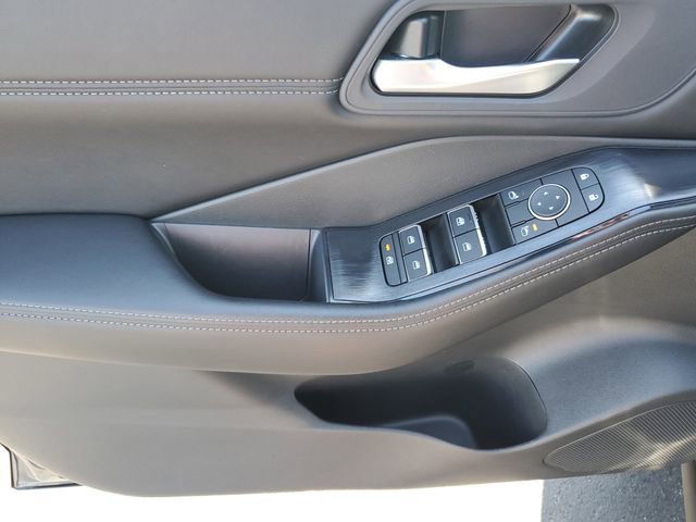 Certified 2026 Nissan Rogue SL AWD/4WD image 18