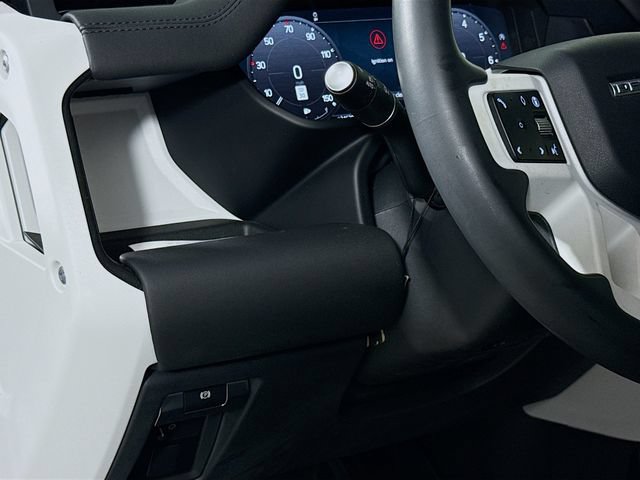 Certified 2025 Land Rover Defender 110 S AWD/4WD image 10