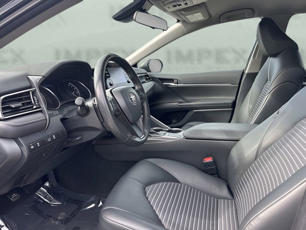 Used 2024 Toyota Camry SE image 9