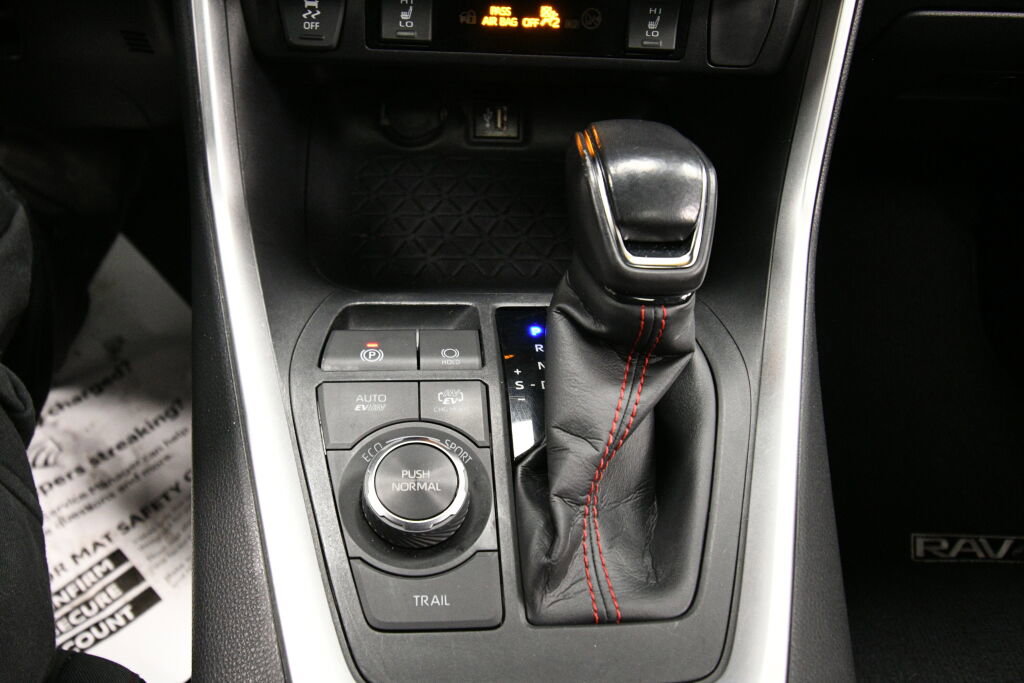 Certified 2023 Toyota RAV4 SE image 16