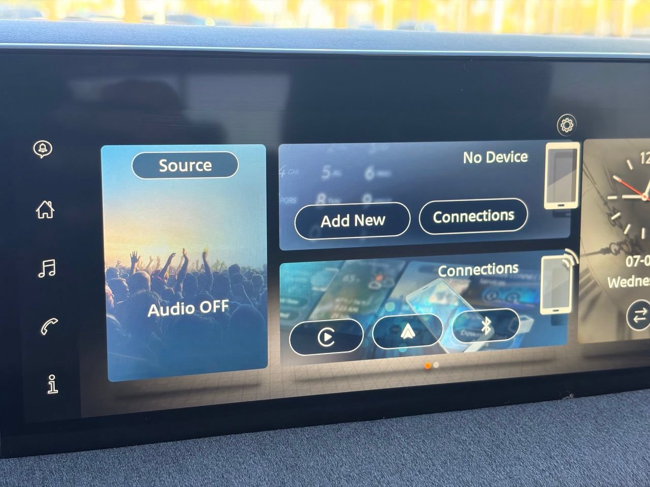 Certified 2025 Nissan Kicks SV w/ Interior Electronics Package FWD image 23