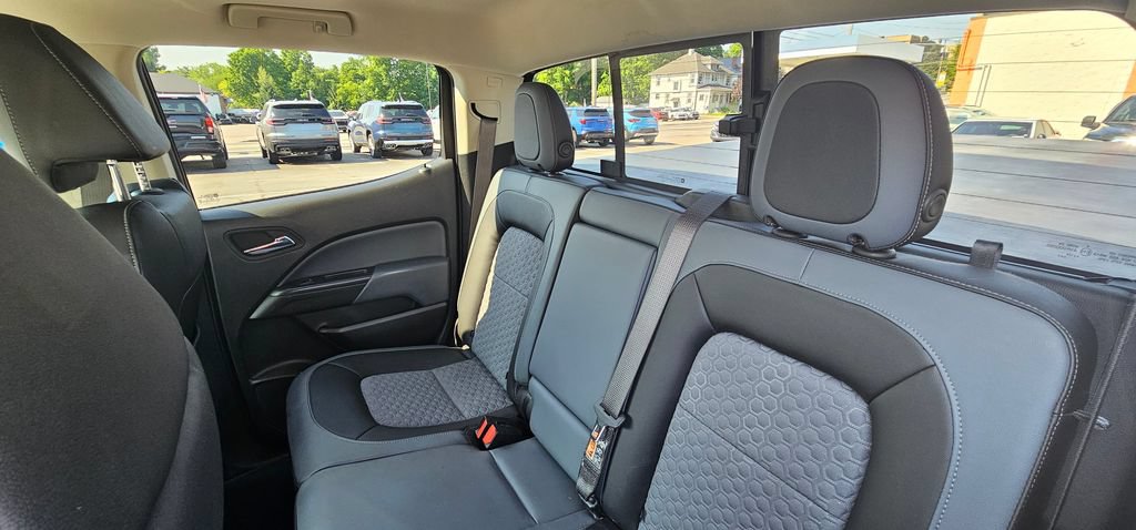 Used 2019 Chevrolet Colorado Z71 AWD/4WD image 17