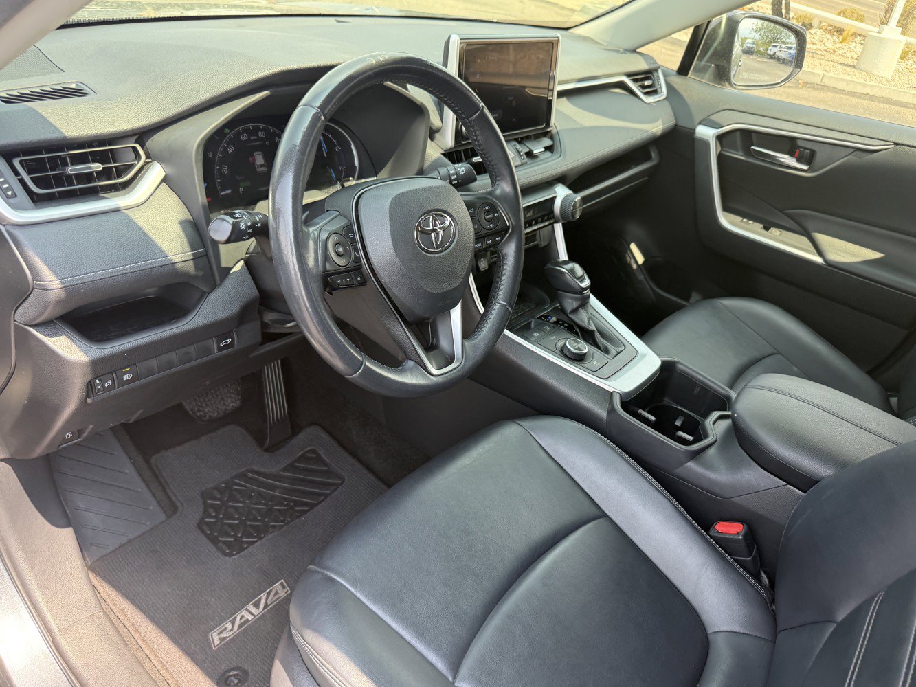Used 2023 Toyota RAV4 XLE Premium AWD/4WD image 10