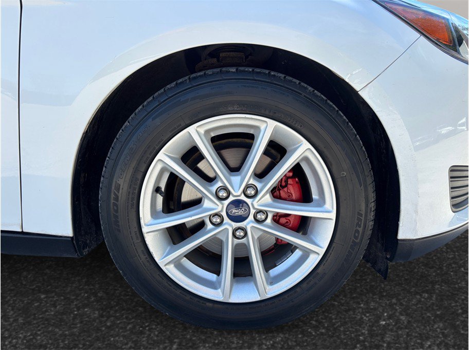 Used 2015 Ford Focus SE FWD image 12