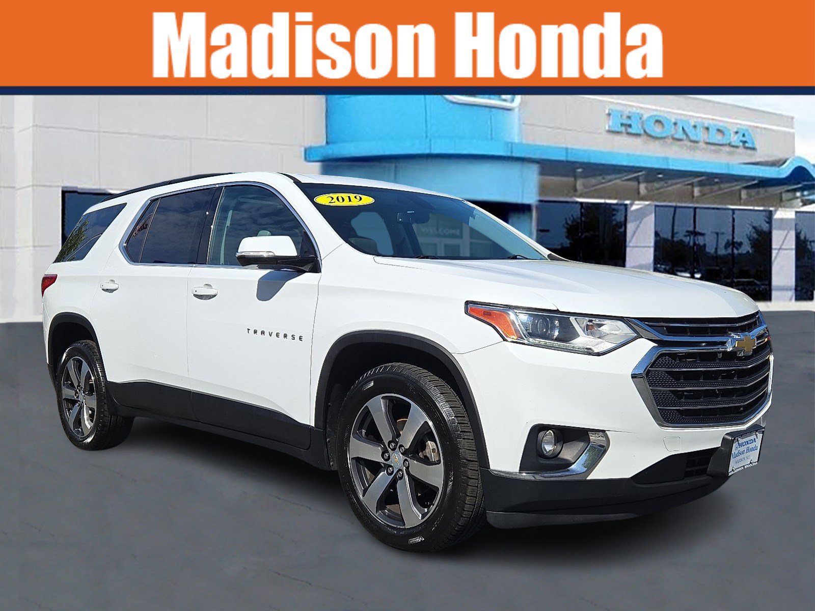 Used 2019 Chevrolet Traverse LT w/ LT Premium Package