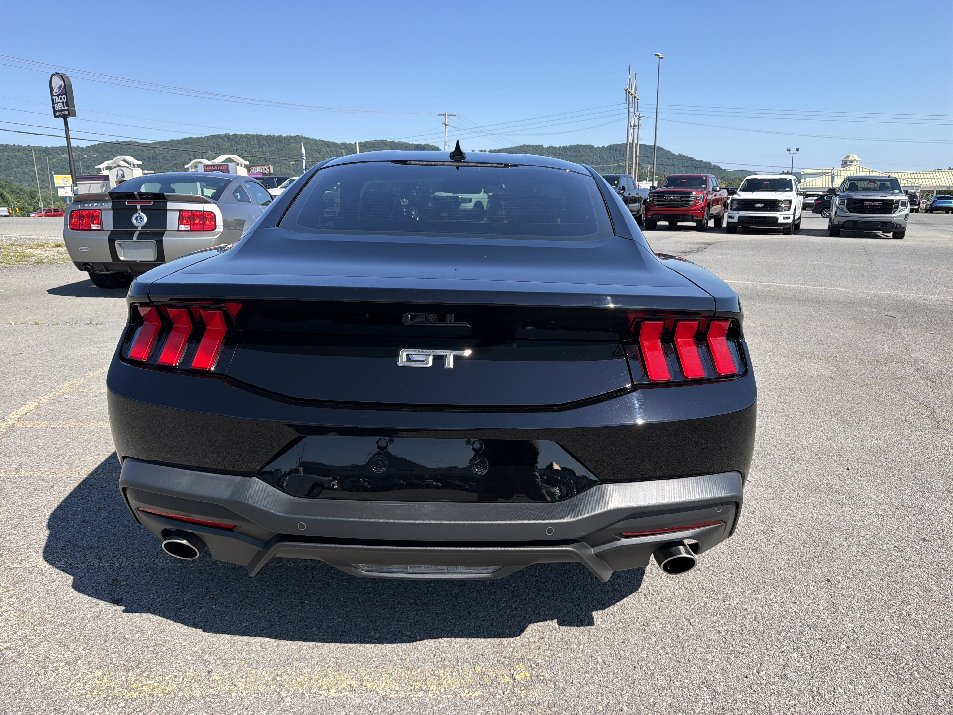 Used 2024 Ford Mustang GT Premium w/ GT Performance Package RWD image 5