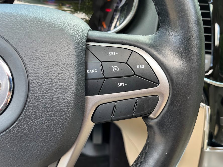 Used 2019 Jeep Grand Cherokee Limited image 15