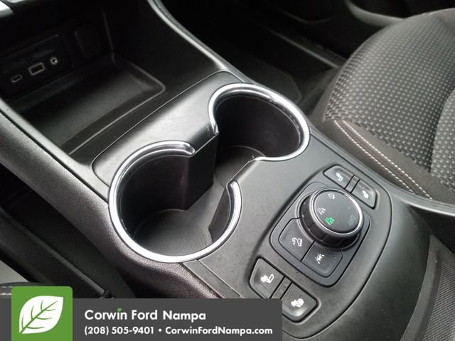 Used 2023 GMC Terrain SLE w/ Driver Convenience Package image 18