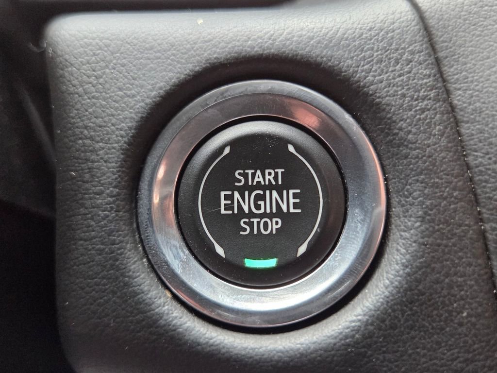 Used 2023 GMC Yukon SLT image 37