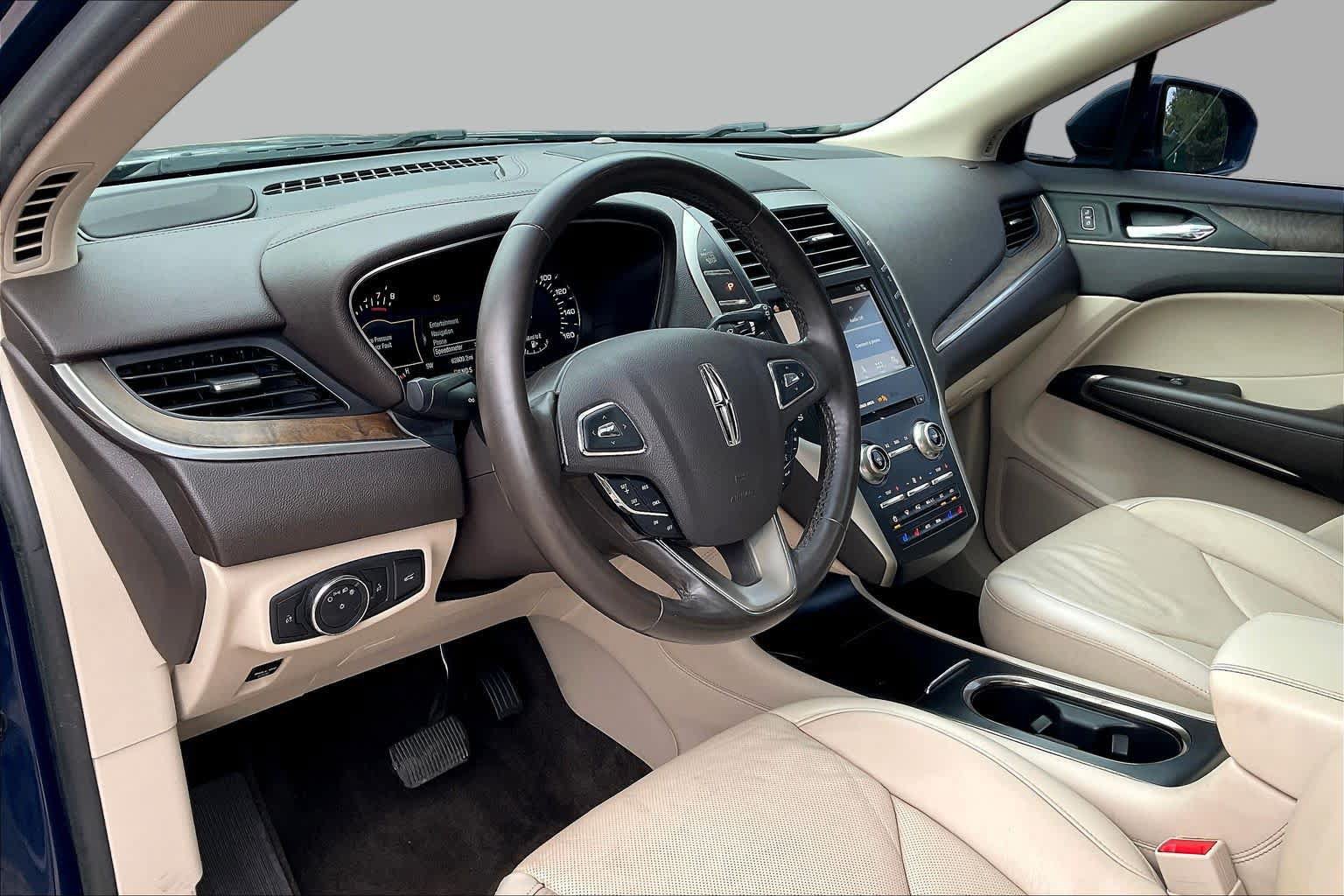 Used 2019 Lincoln MKC Reserve FWD image 16