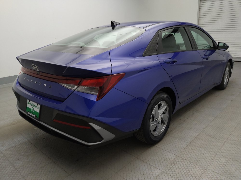 Used 2024 Hyundai Elantra SE FWD image 9