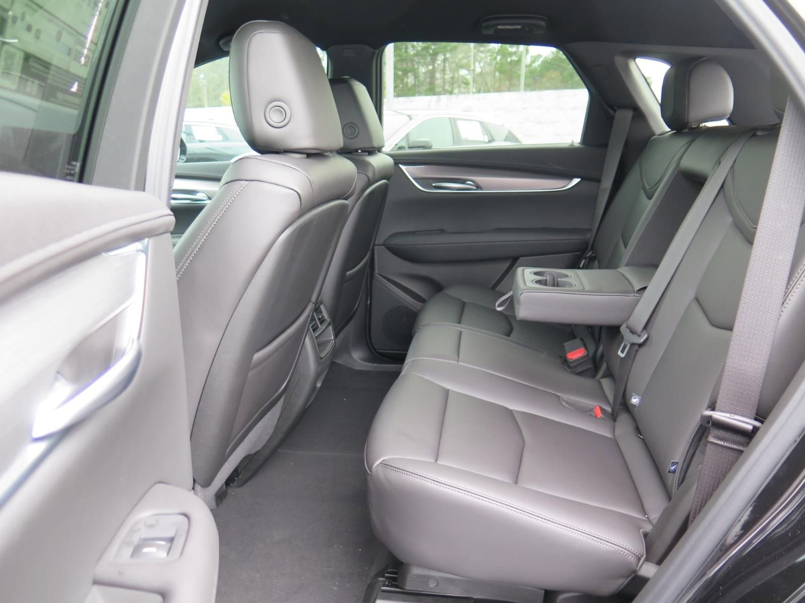 New 2026 Cadillac XT5 Luxury image 24