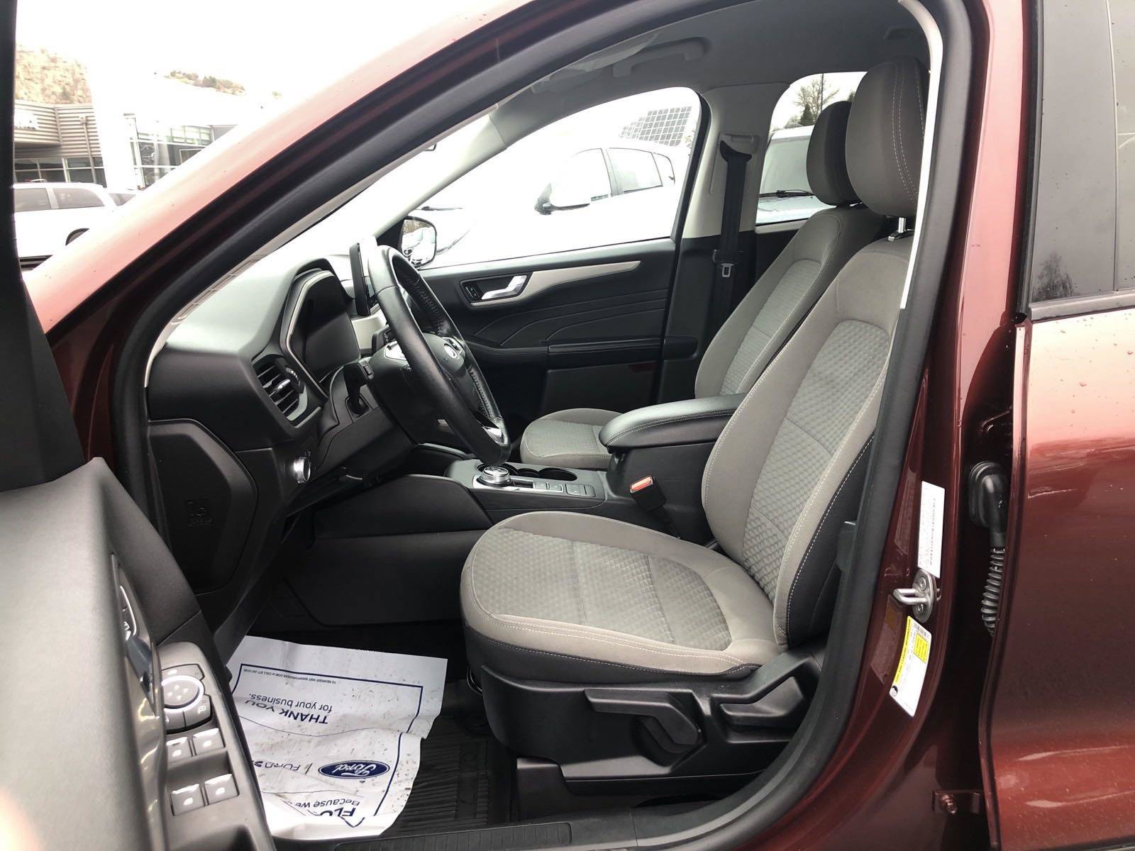Used 2021 Ford Escape SE w/ Cold Weather Package FWD image 7
