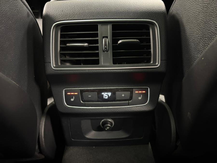 Used 2018 Audi SQ5 Premium Plus w/ Navigation Package image 39