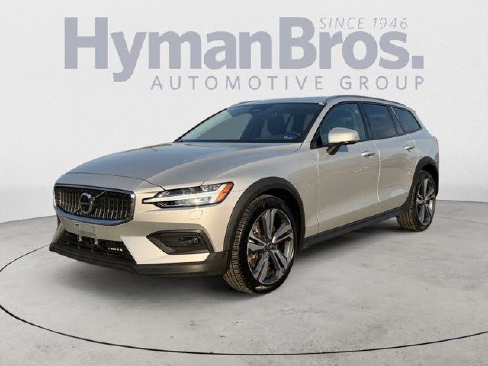 Used 2025 Volvo V60 B5 Cross Country Plus AWD/4WD image 7