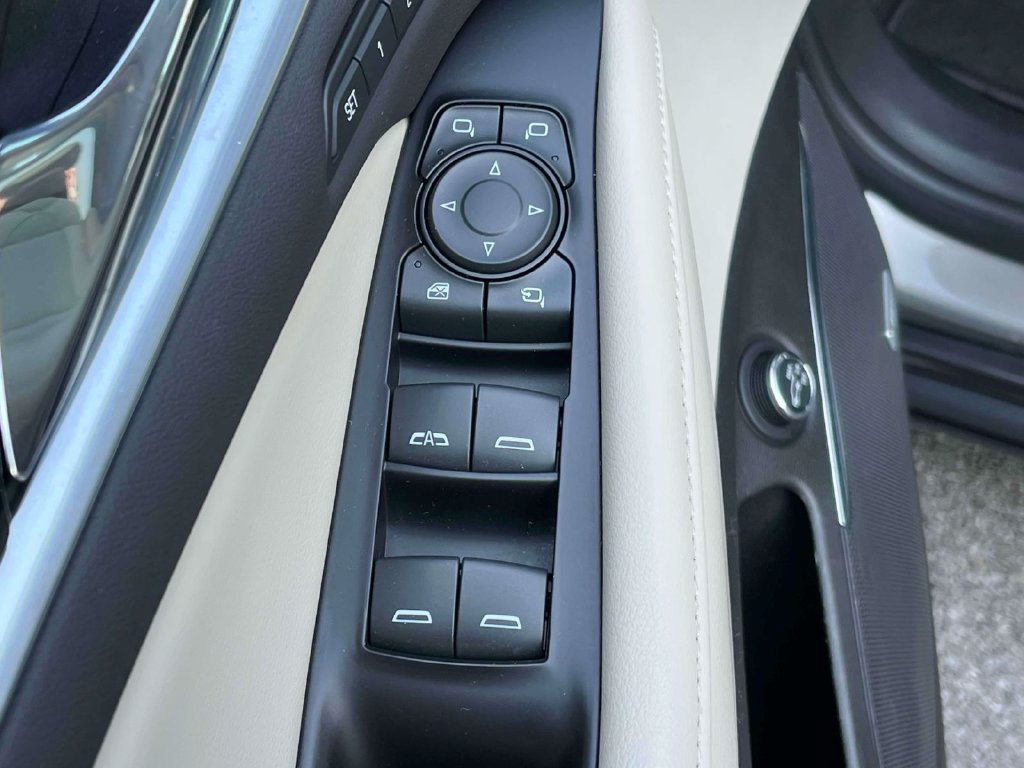 Certified 2018 Buick Enclave Premium w/ Experience Buick Package FWD image 26