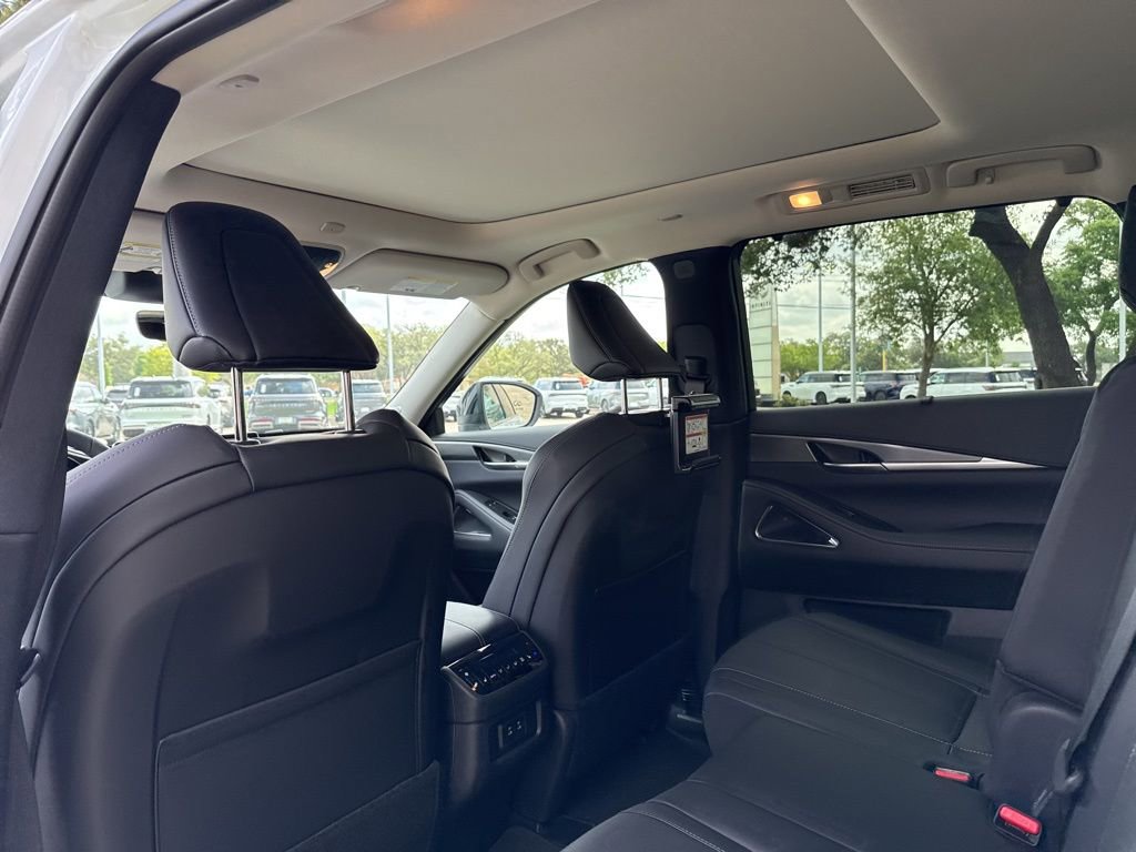 New 2026 INFINITI QX60 Luxe w/ Family Package AWD/4WD image 30