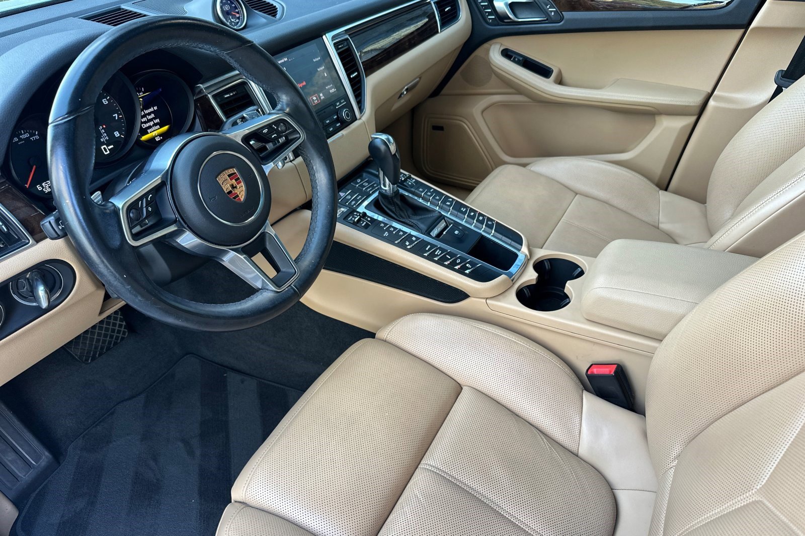 Used 2018 Porsche Macan Sport Edition image 11