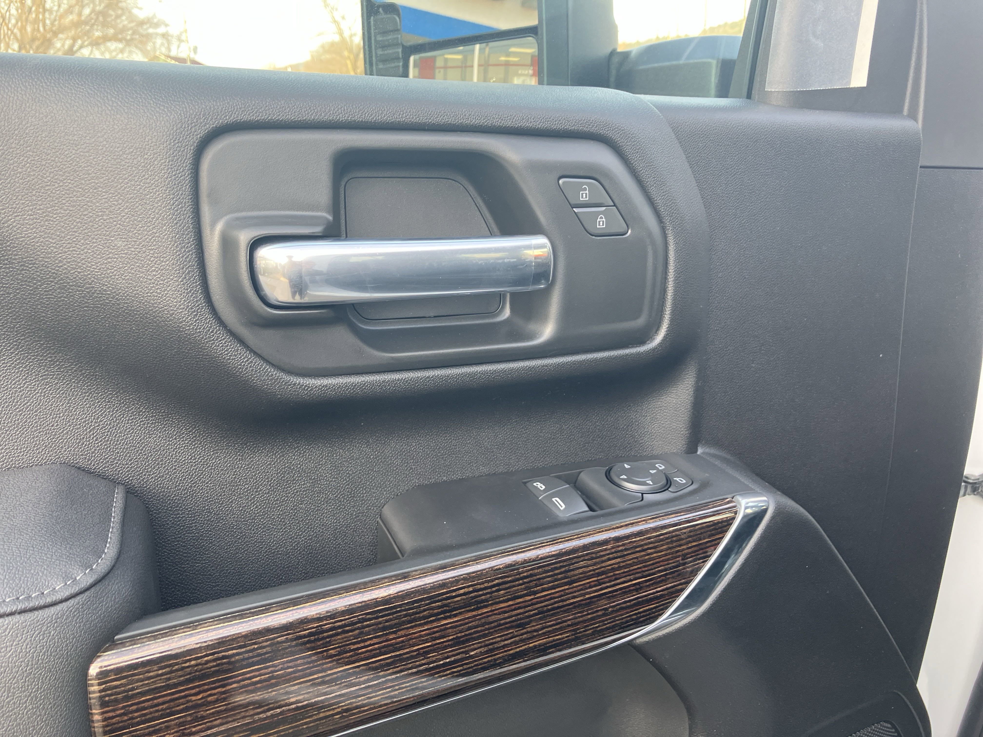 New 2025 GMC Sierra 2500 SLE image 16