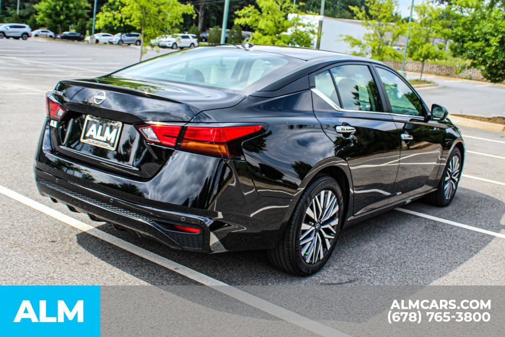 Used 2025 Nissan Altima 2.5 SV FWD image 6